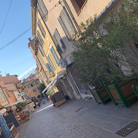 Appartement Centre Ville St Maxime, Plage A Pied Сент-Максім Екстер'єр фото