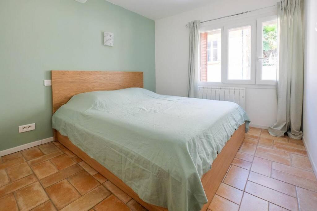 Appartement Centre Ville St Maxime, Plage A Pied Сент-Максім Екстер'єр фото